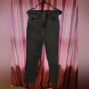 Hollister Women’s Dark Distressed Denim Jeans